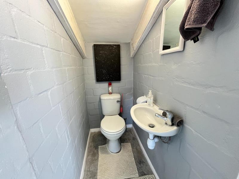 5 Bedroom Property for Sale in Dwarskersbos Western Cape